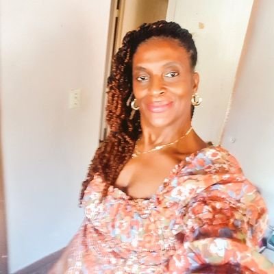 Knockknockdino's profile picture. Here to uplift & encourage, not to look down or tear down! #HopeFilled