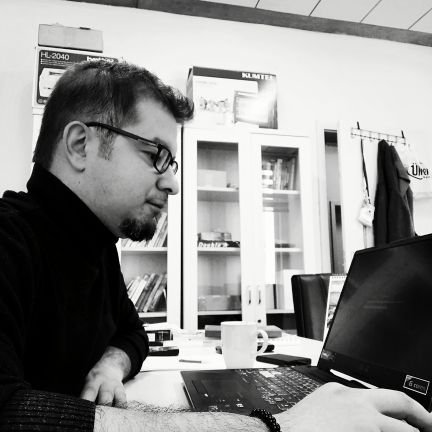 yilmazzinnur's profile picture. Madem insan doğdum, olabileceğim en iyi insan olmalıyım.