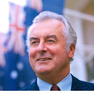 Born Surbiton, London. Proud South Australian since 1974, Gough Whitlam was my PM, and we shared a birthday. Love theatre & live entertainment, good food & wine