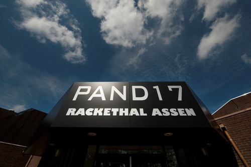 De mooiste bowling van Assen vind u bij Pand 17. Verder kunt u hier Tennissen, Squashen en Badmintonnen. Wij bieden ook verscheidene arrangementen aan