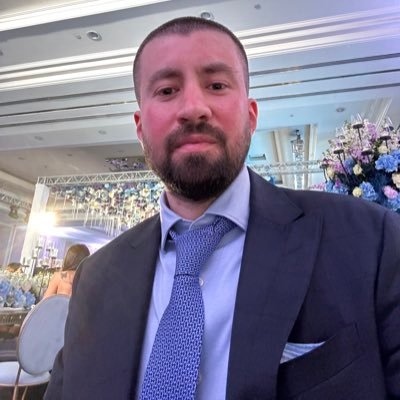 A chemical engineer 🧑🔬 who switched his career into software engineer 👨💻