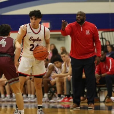 Student/Athlete at @VMHSBasketball C/O  '24
4X Varsity SG/PG| 
1,000+PTS|

District 29-5A MVP '22-'23
5A region 4 ALL REGION Team '22-'23