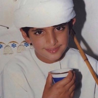 أعشق سميّك في البزارين وأدعيه واقبل خطاه إلى خطى وآتلقّاه !!