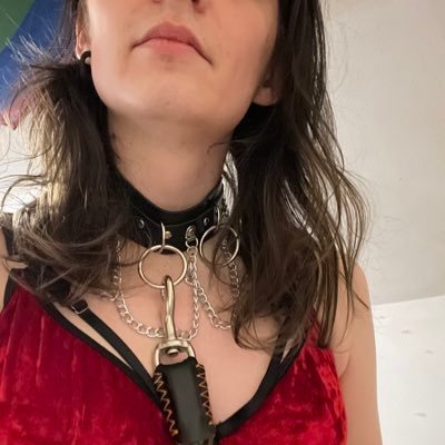producer/songwriter she/her or I'll make your pronouns was/were