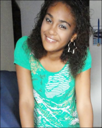 Ariana,palmerense verdissima,folgada,verdadeira,@rodriguinho sou fã de carteirinha, amoo MUITO.