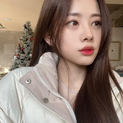 aefzb14191762's profile picture. 