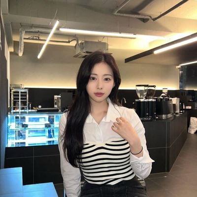 cemme63378928's profile picture. 