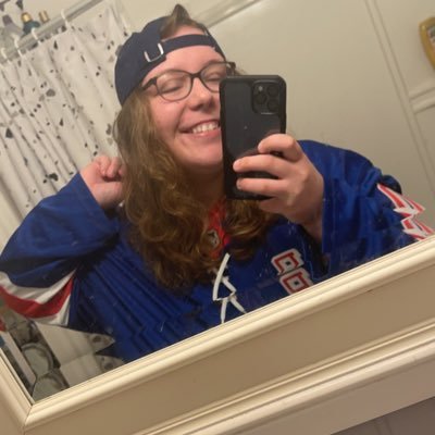 Caffeine addict and frequent apologizer. Big time #NYR fan💙❤️|| 23 She/Her