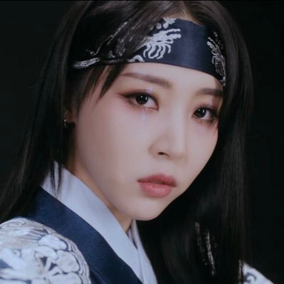 b0rnthisgxy's profile picture. I'll become a star and shine on you. #문별