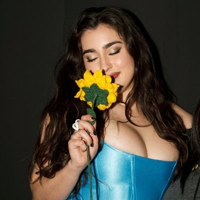 fan account 🏳️‍🌈 • grateful for lauren jauregui • cat lover ♐♌