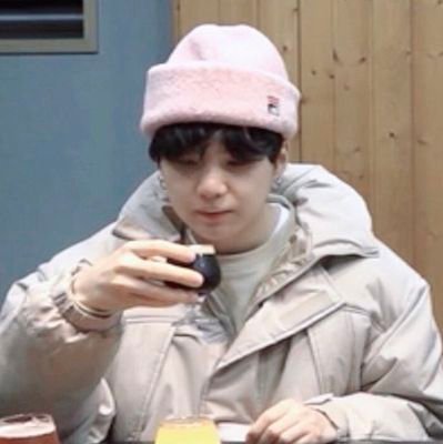 giin_a0613's profile picture. 2017 ARMY 💜

header: credits to owner that I forgot, i'm sorry 😭

made this account to publicly tweet about the things going on 💀✨️