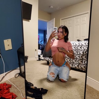 Kate579487011's profile picture. 