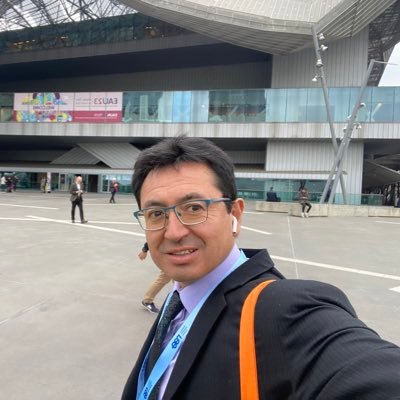 DrSalirrosas's profile picture. Médico Urólogo. Hospital Naval-Clínica Stella Maris Docente en la Universidad Científica del Sur