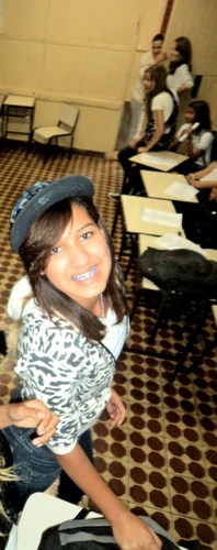 As vezes fiko com saudade de momentos que eu ainda não vivi.
Às vezes peco na vontade,
de sentimentos que eu ainda não senti.
