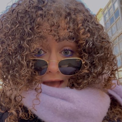 aaiinhiizee__'s profile picture. ⛹🏻‍♀️