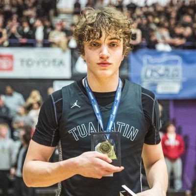 C/O 2024 • 4 ⭐️ ESPN Recruit • 6’8 210🏀 • Tualatin High School, OR • 2x 6A State Champion