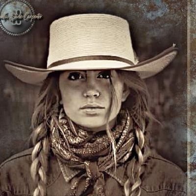 DustyMoon13's profile picture. Proud Ethnic American Gal