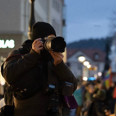 Fotojournalist: Recherchen zu Antisemitismus & Rechtsextremismus, sowie Beiträge zu sozialen Bewegungen & Protest im Raum #Freiburg und darüber hinaus.