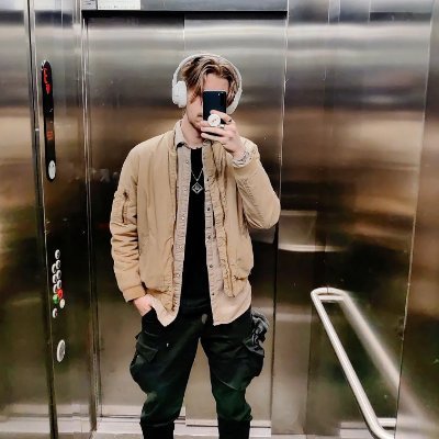 Streamer in hibernation 🤌
Will return in the future💦
SRC @playapex
Contact: wizardlotion@gmail.com