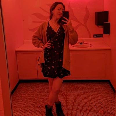 dainty_husk's profile picture. strangeness marbled in the ordinary. bi-femme. arts n crass. she/her.