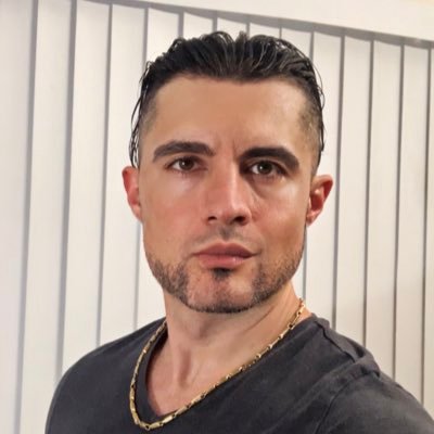 Armenian-American🇦🇲🇺🇸The David🎨Artist✍🏼Author of Eternal Horizon series, content creator. YouTube, art pages & books 👇🏼