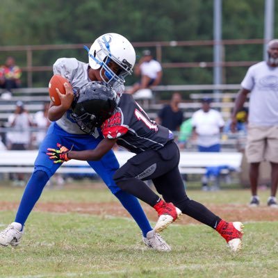 They call me Quick Feet. #RB #CB #OLB #SLOTRECEIVER #11 #6 CEO: KPJ UNLIMITED LLC C/O 2031 IG: quickfeet11 YouTube: quickfeet_11