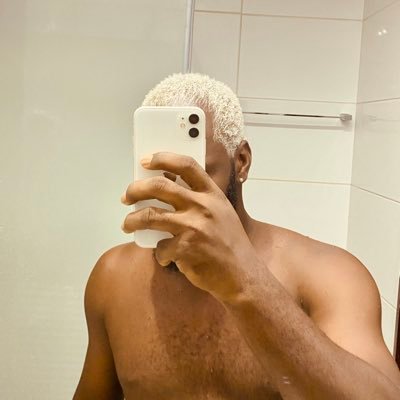 luckywhytejr_7's profile picture. Civil Engineer 👷‍♀️• Football lover • I’m here to enjoy all the tweets and have fun 🤩, making new friends included😎