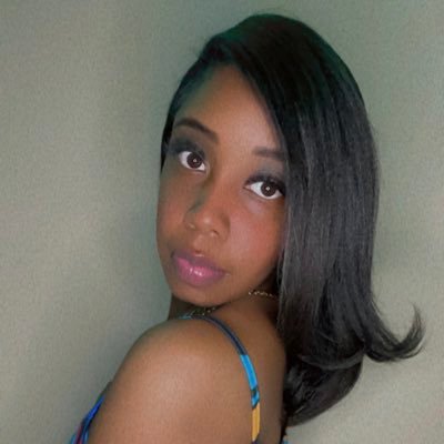 beetoosweet's profile picture. GA Peach 🍑 HTX 📍Livin life my way💋 Follow meee IG: @beetoosweeet 🐝🍯