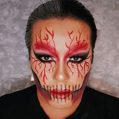 Professional Makeup & Beauty Artist! 💄 Apasionado por la moda, la fotografía y la belleza natural! 😍 Nutriólogo expandiendo horizontes! 🤓 Oct/06/89 ❤️