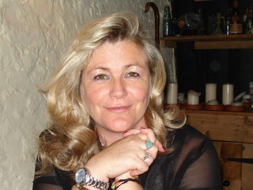 ladysamolea's profile picture. Do not sell anything to this woman!!!!