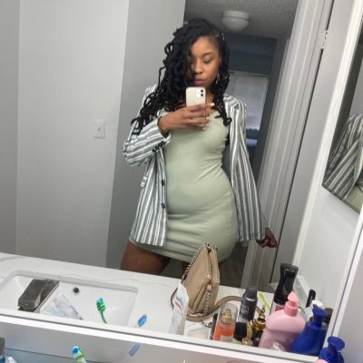 ☝🏽God is #1 • Your Future Optometrist 👩🏽⚕️ • MISANTHROPIC 🥾• JassiDaDon🦵🏽• Muva 🌱 • #E4M 🌸 • 🦂🇬🇾🇵🇷