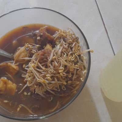 ujeenk777's profile picture. 