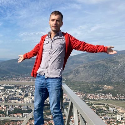 Senior Linux system and network administrator, DevOps. Trailrunner.