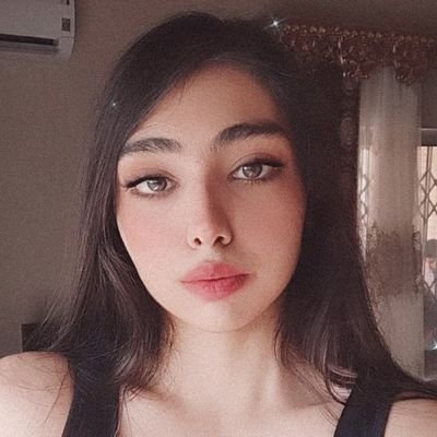 مث اون کرمی که انگیزه تو سینش سوخت شد عاشق تنهاییش تو پیلش موند:))
ضدساس🏳️🌈