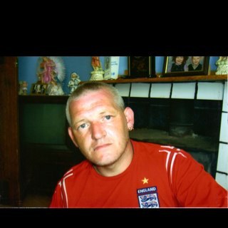 hiya I'm rob im 44 live in Kent and I am a lgv 44 ton lorry driver