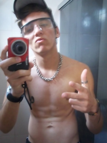MORAL NÃO ME ILUDE , PARADA É  ATITUDE !³

http://t.co/71iN7ebz7K