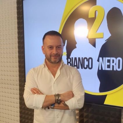 Giornalista Professionista, conduttore di #Rotocalcio su @TMW_radio e #2InBianconero su @radiobianconera, web editor @BianconeraNews