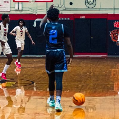 George Woods C/O 2023 6’1 SG/PG Jean Ribault High School 2️⃣ @daskatekid15@gmail.com LLSharon🙏🏾💔 “I can do anything through Christ”🙏🏾🖤