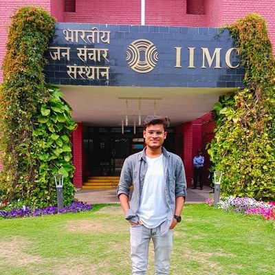 My mother is secret of my motivation.© @IIMC_India में पढ़ाई चल रही थी.Fan of @msdhoni समाचार बेचने से ज्यादा परोसने का शौक है।@SRsReport plz vist my YT channel