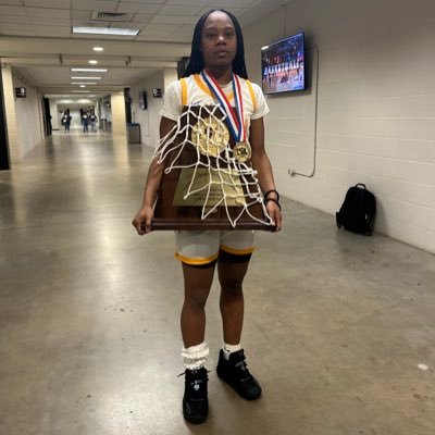 La Vega high school C/o 23🎓 | small forward | 5’9” 148 lbs | IN GOD I TRUST🖤 | 4A State Champion💍