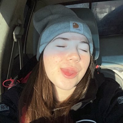 jaelyn_marie19's profile picture. Farm life