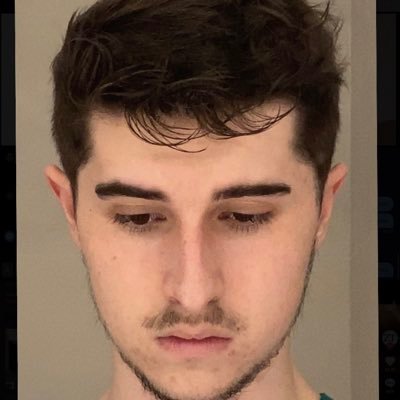 zoenvalo's profile picture. 19🇫🇷 | Mindset Business x Muscu 💸🥷| @PlayingValorant Immortal 3