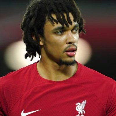Liverpool fan. YNWA ♥️ Follow back anyone who follows me