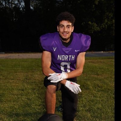 ⭐️⭐️⭐️5’10 155 CLASS OF 24’ DB/WR #8 NILES NORTH HIGH-SCHOOL VARSITY TRIPLE SPORT ATHLETE. 3.4 GPA SAT:1200 PHONE#_7735240622. EMAIL: alobeidiabbas3@gmail.com