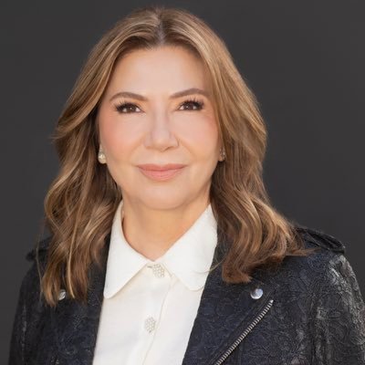 Emmy Award Winning TV Journalist Living Well, Doing Good. Telling A Great Story. True Crime Podcast Host & ABC 20/20 Contributor https://t.co/ndKzKmIUGG