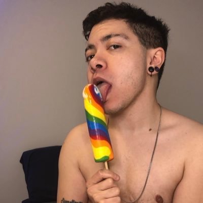 27♒️ 🇨🇳🇯🇲🇨🇦 🏳️‍⚧️FTM🏳️‍🌈 (He/Him) PolyAm Queer 🔞18+ MDNI🔞 Kinky Versatile Trans Twunk BoyToy XXX Content Creator