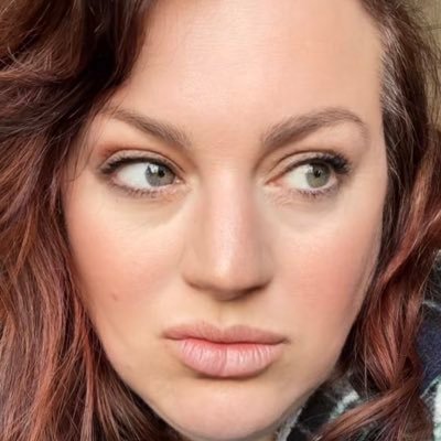 Rose_nagy2022's profile picture. warrior of peace