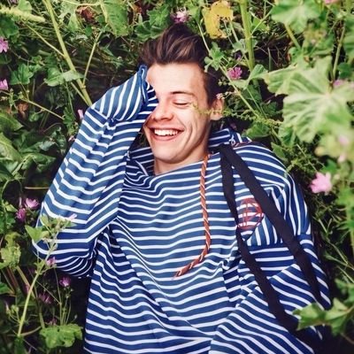 it’s LIZZIE, 29y, larrie 💙💚 OBVIOUSLY, batizada pelo Harry 10/12/22 ctba