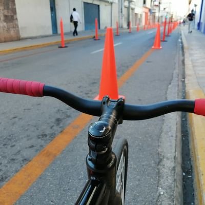 Periodista del IECY📃. Bicicletólogo🚲. Reportero en pandemia📓. Lo que aquí se tuitea, es a título personal.