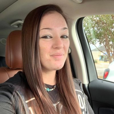 AttoinnetteK's profile picture. 